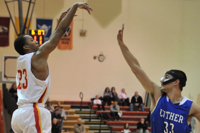 Swain scores 31 in loss