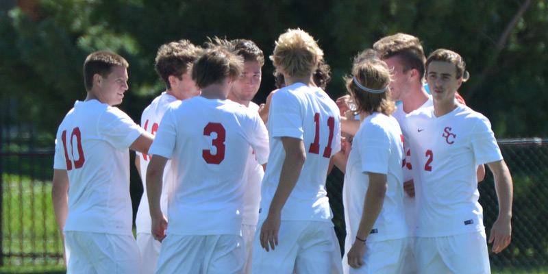 Men's soccer drops 2-0 decision to Luther
