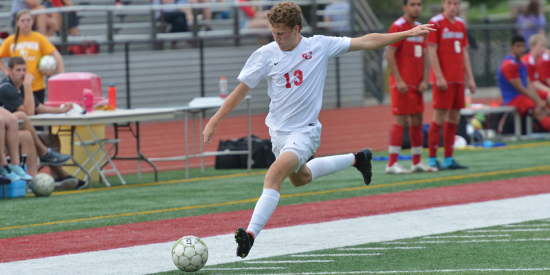 Men's soccer scraps for draw against Luther