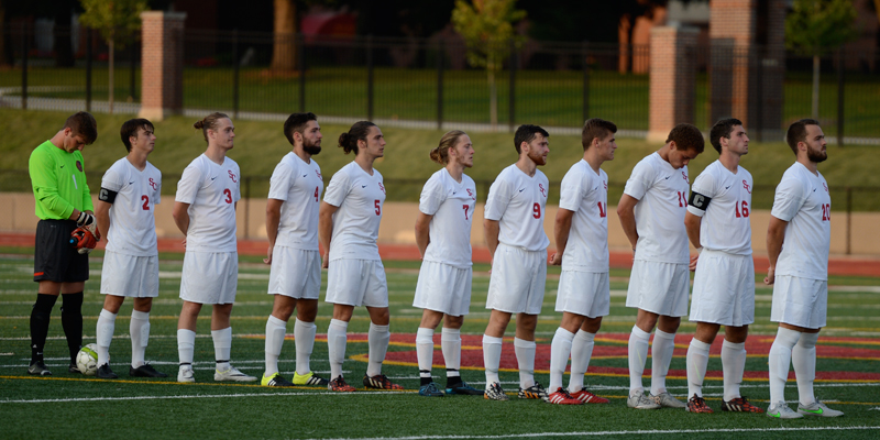 Men's soccer battles in loss to No. 11 Wis.-Whitewater