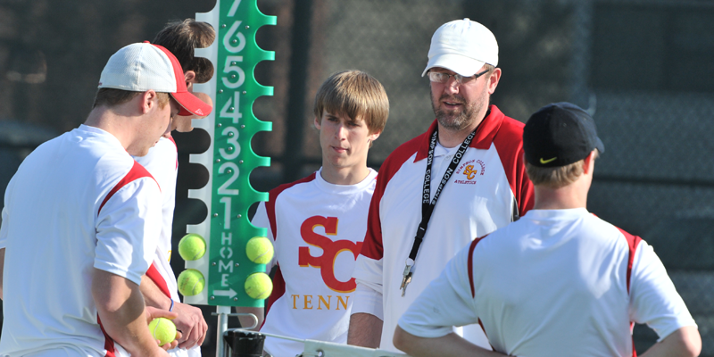 Men's tennis falls to Luther in IIAC Tournament