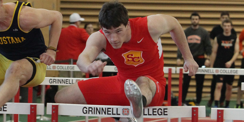 Men's track and field wins Grinnell Invite
