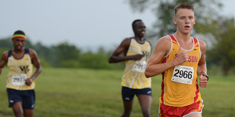 Men's cross country runs well on big stage