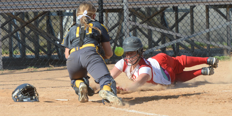 Softball sweeps Buena Vista, sends seniors out in style
