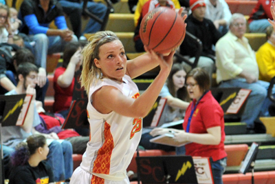 Storm survive scare at Dubuque, win 75-66