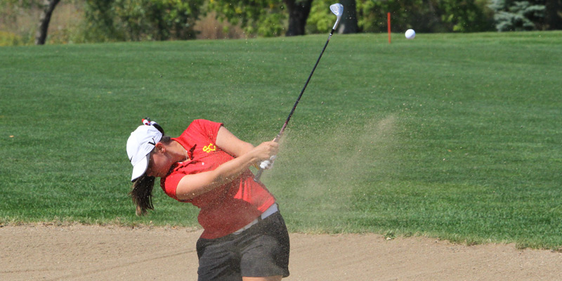 Women's golf holds steady, remains sixth after third round at IIAC