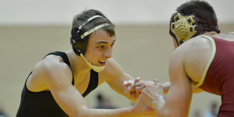 Storm wrestlers fall to Central in season finale