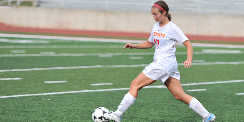 Women's soccer falls to Waldorf in final minutes
