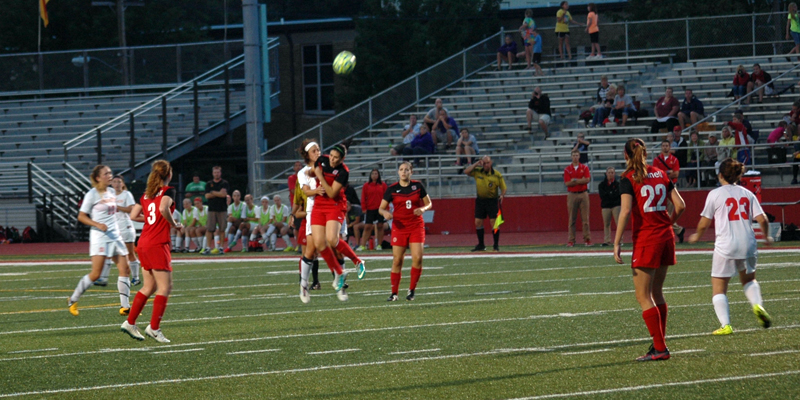 Late-game heroics not enough for women's soccer against Grinnell