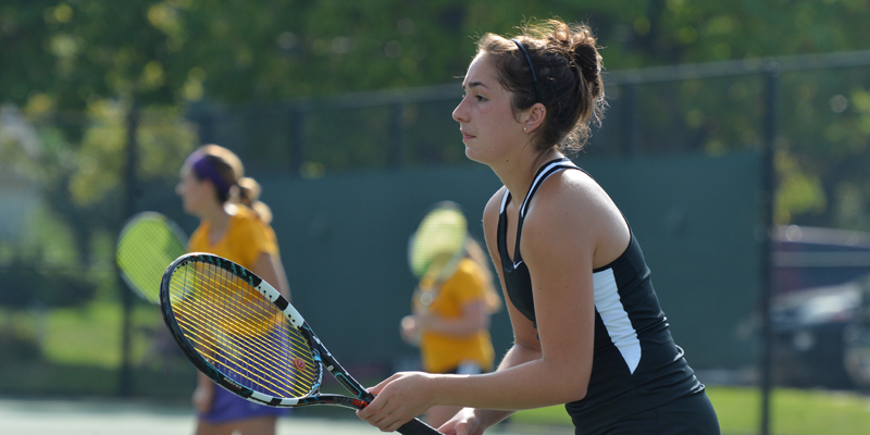 Women's tennis beats Monmouth, Knox on opening weekend