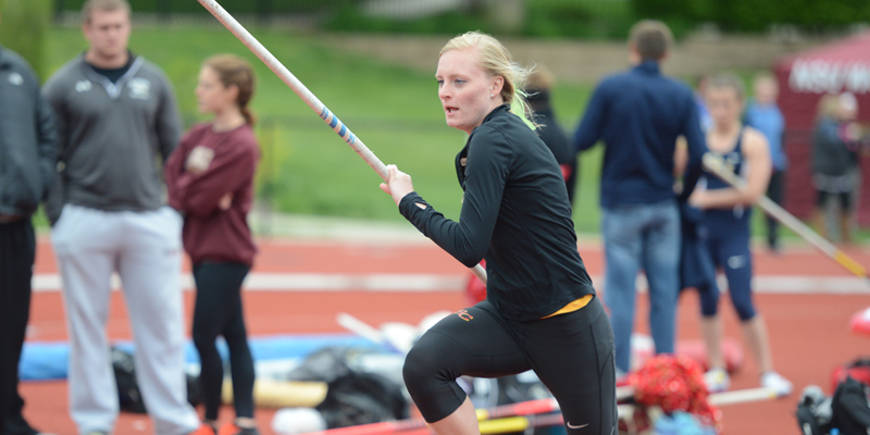 Coughenour, 4x100 win titles on final day of IIAC Championships