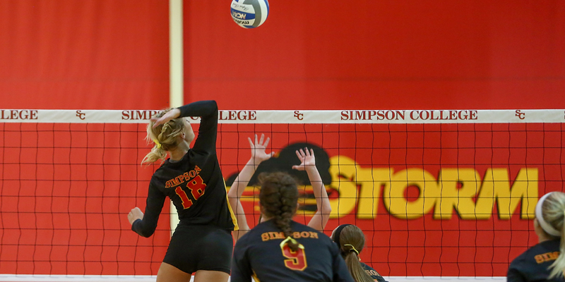 Volleyball splits on final day of IIAC/NACC Crossover