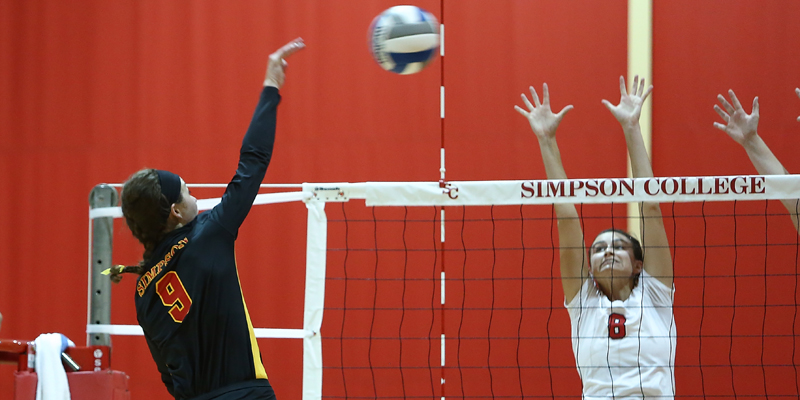 Luth's 27 kills carry Simpson past Dubuque in five