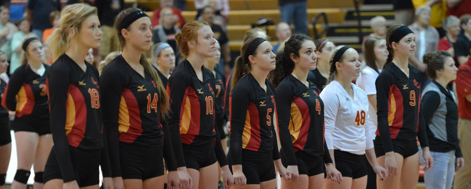 Volleyball falls to Coe in four