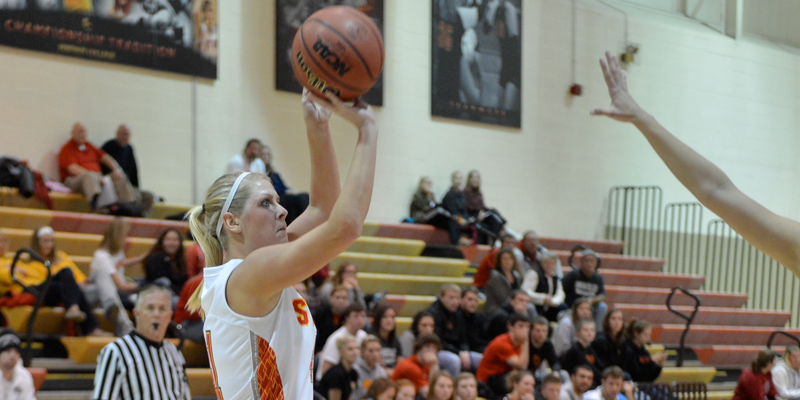 Women's basketball cruises past Illinois Tech