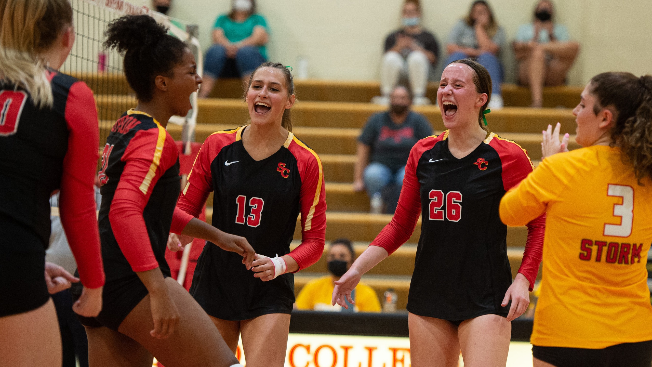 Simpson volleyball wins first two matches of 2022